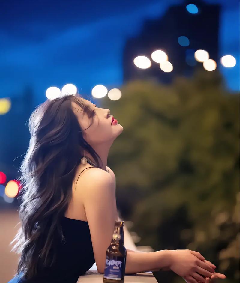 媽媽偷來首富的兒子給我做童養夫